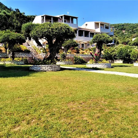 Nissaki Bay * Katávolos
