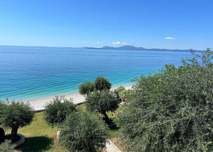 Nissaki Bay * Katávolos