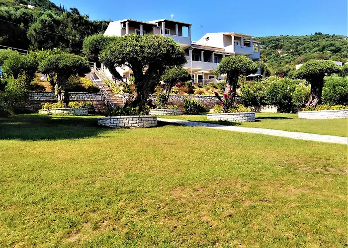 Nissaki Bay * Katávolos