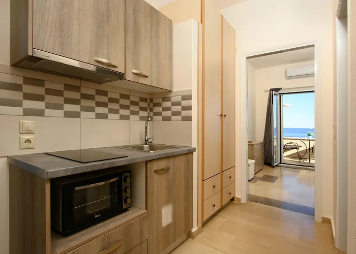 Nissaki Bay Katávolos