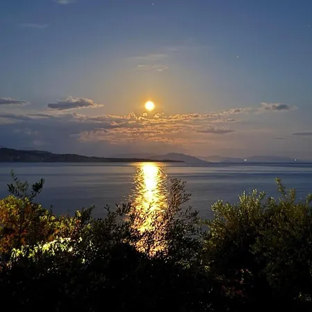 Daire Nissaki Bay